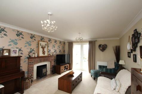 Living Room.JPG