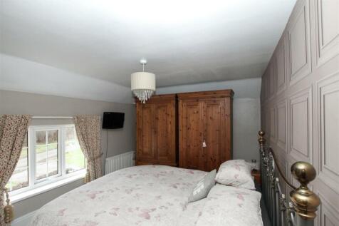 Bedroom One - b.JPG