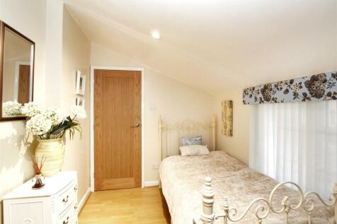 Bedroom 3.JPG