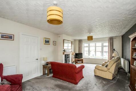 Living Room.JPG