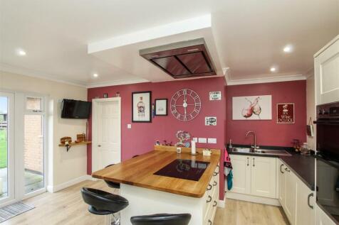 Kitchen &amp; Breakfast Room - d.JPG