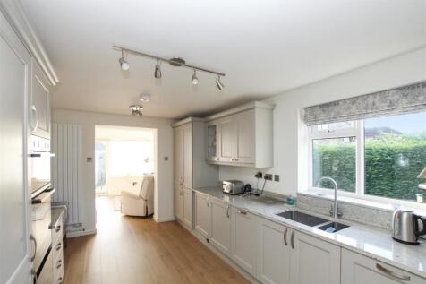 Kitchen - b.JPG.jpg