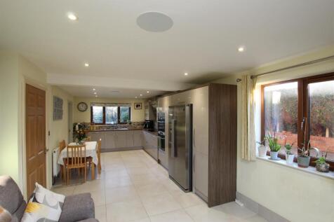 Kitchen &amp; Dining &amp; Family Room.JPG