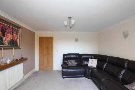 Living Room - b.JPG