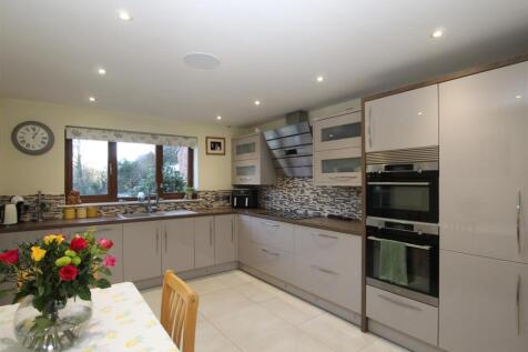 Kitchen &amp; Dining &amp; Family Room - d.JPG