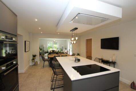 Kitchen Area - c.JPG