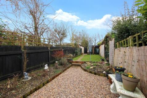 Rear Garden - b.JPG
