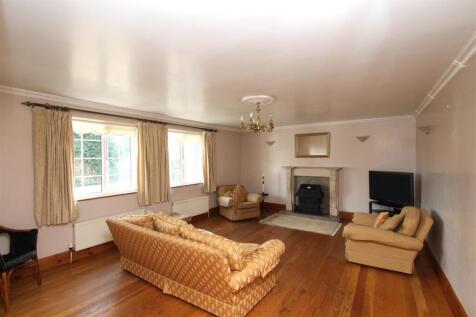 Living Room.JPG