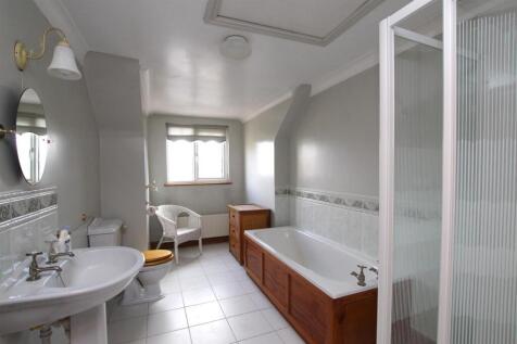 Bathroom.JPG