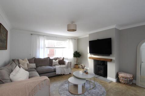 Living Room.JPG