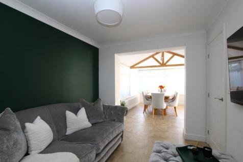 Family Room through to Conservatory.JPG