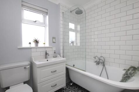 Bathroom.JPG