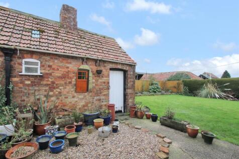 Outbuilding.JPG