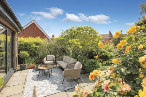 N - Front Patio - c.JPG