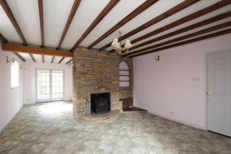 Living Area.JPG