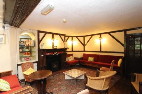 Bar Snug 3.JPG
