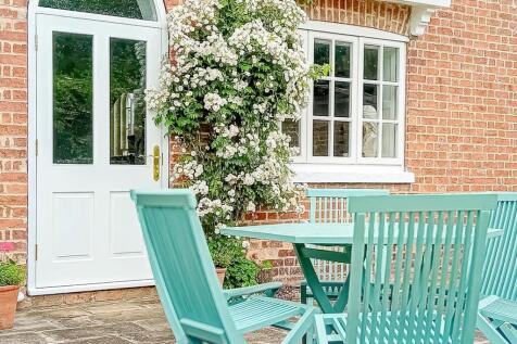 Patio 9.jpg