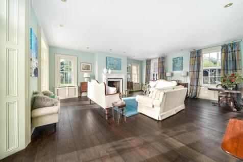 Main Reception Room 23.jpg