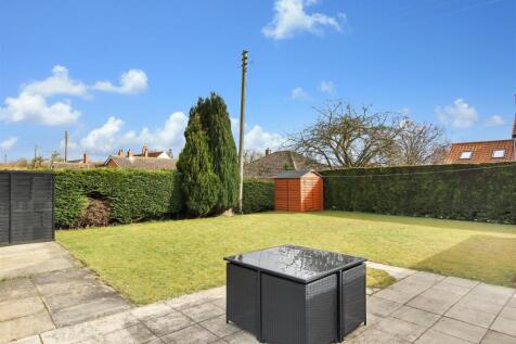 Rear Garden - a.JPG