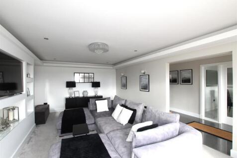 Living Room - b.JPG