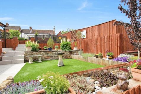 Rear Garden - N.JPG