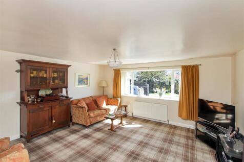 Living Room - b.JPG