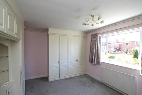 Bedroom One - b.JPG