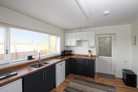 Kitchen Area.JPG