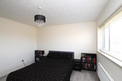 Bedroom One - b.JPG