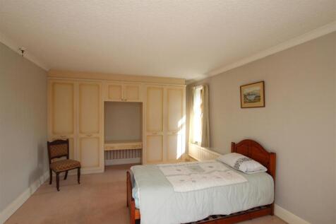 Bedroom One- b.JPG