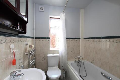 Bathroom.JPG