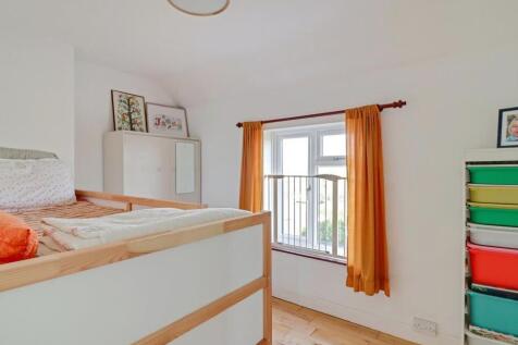 Bedroom-2-Image-2.jpg