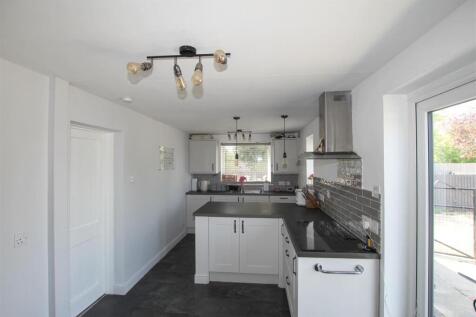 Kitchen &amp; Breakfast Room - e.JPG