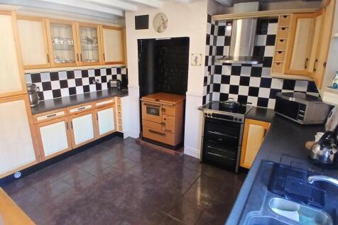 Kitchen.JPG