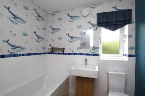 Bathroom.JPG
