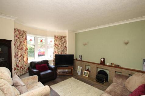 Living Room.JPG