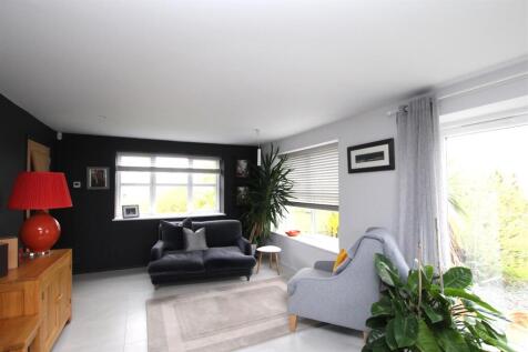 Living Room.JPG