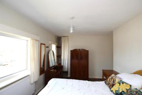 Bedroom One - b.JPG