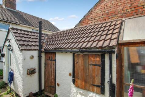 Outbuilding.JPG