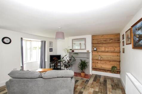 Sitting Room.JPG
