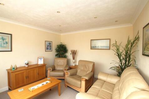 Living Room.JPG