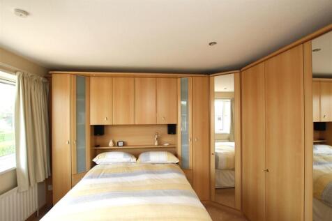 Bedroom One - b.JPG