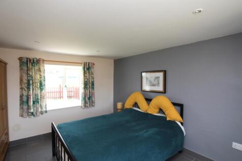 Ground Floor Bedroom.JPG
