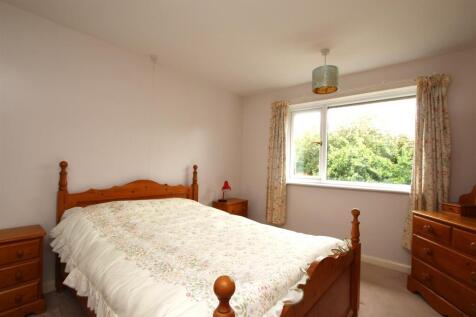 Bedroom One - b.JPG