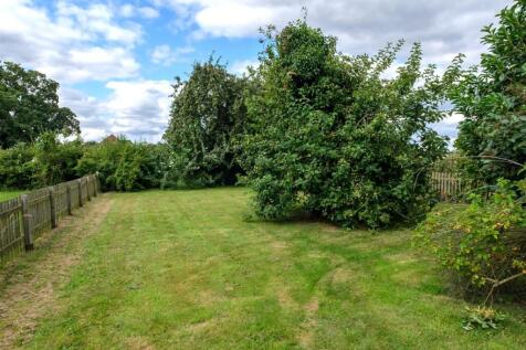 Yew Tree Cottage  - Rear Garden.jpg