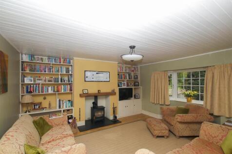Living Room - c.JPG