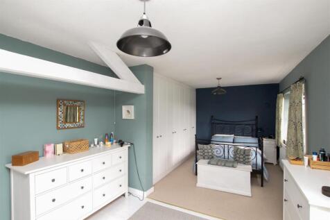 Bedroom One - b.JPG