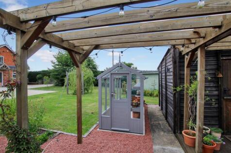 Pergola &amp; Greenhouse - b.JPG