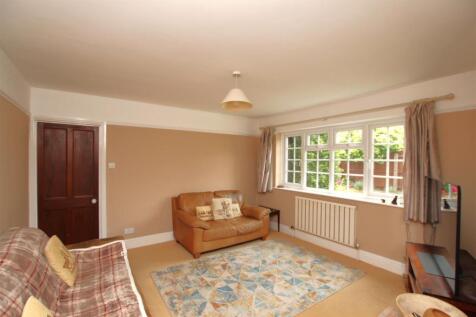 Living Room.JPG