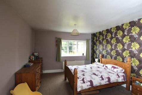 Bedroom One - b.JPG
